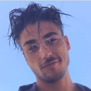 Meet your Posher, Noel